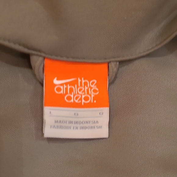 Nike Men's  Olive Full Zip Track Jacket Large - Picture 3 of 7